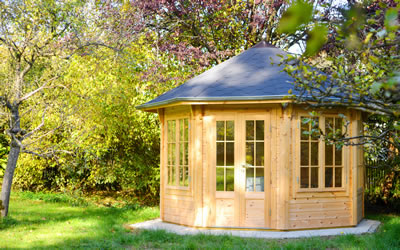 gartenpavillon-aus-holz